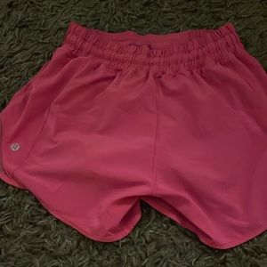 Lululemon Size 4, 4 inch inseam Hotty Hot Shorts